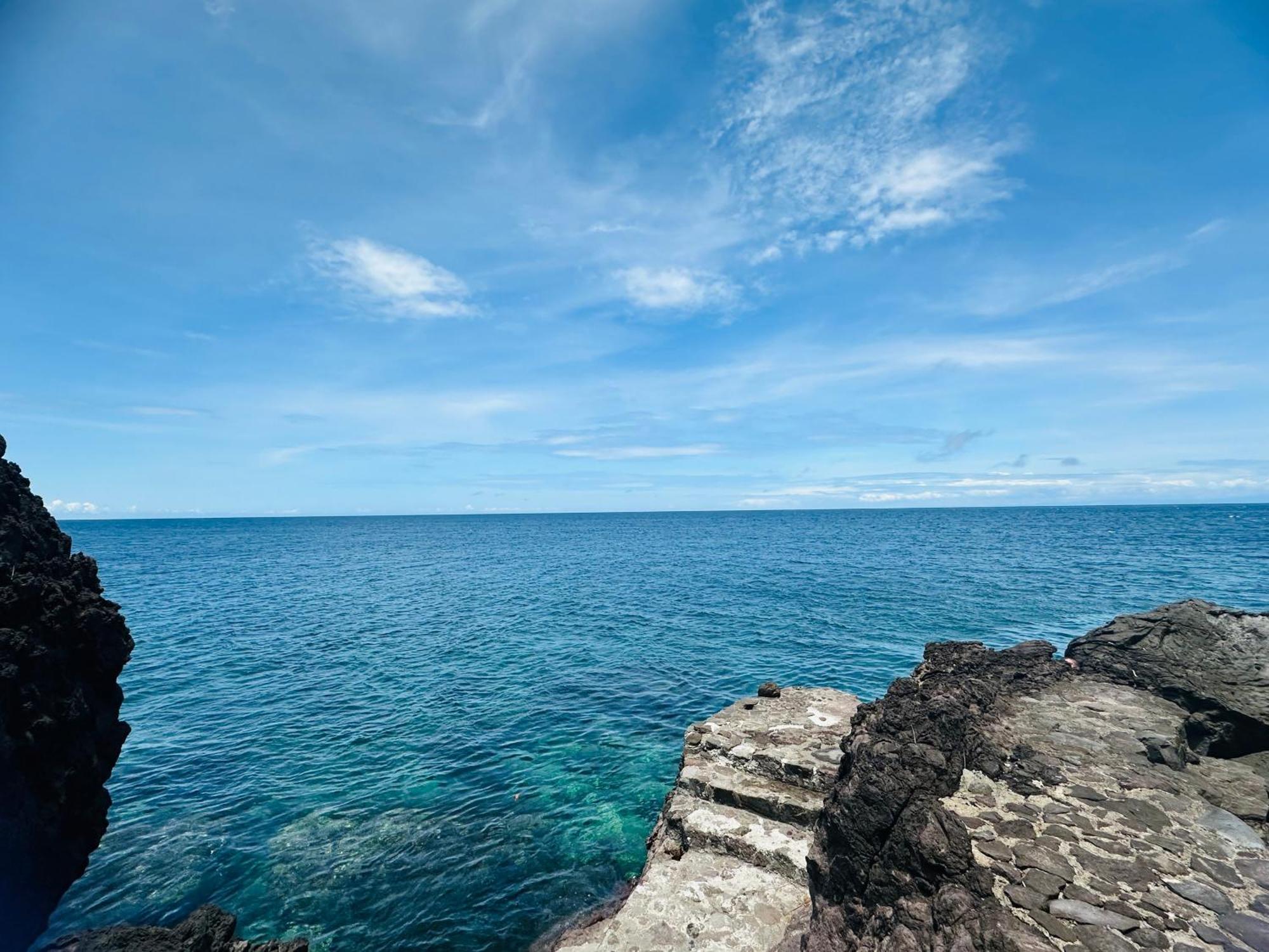 Tongatok Cliff Resort Мамбаджао Екстериор снимка